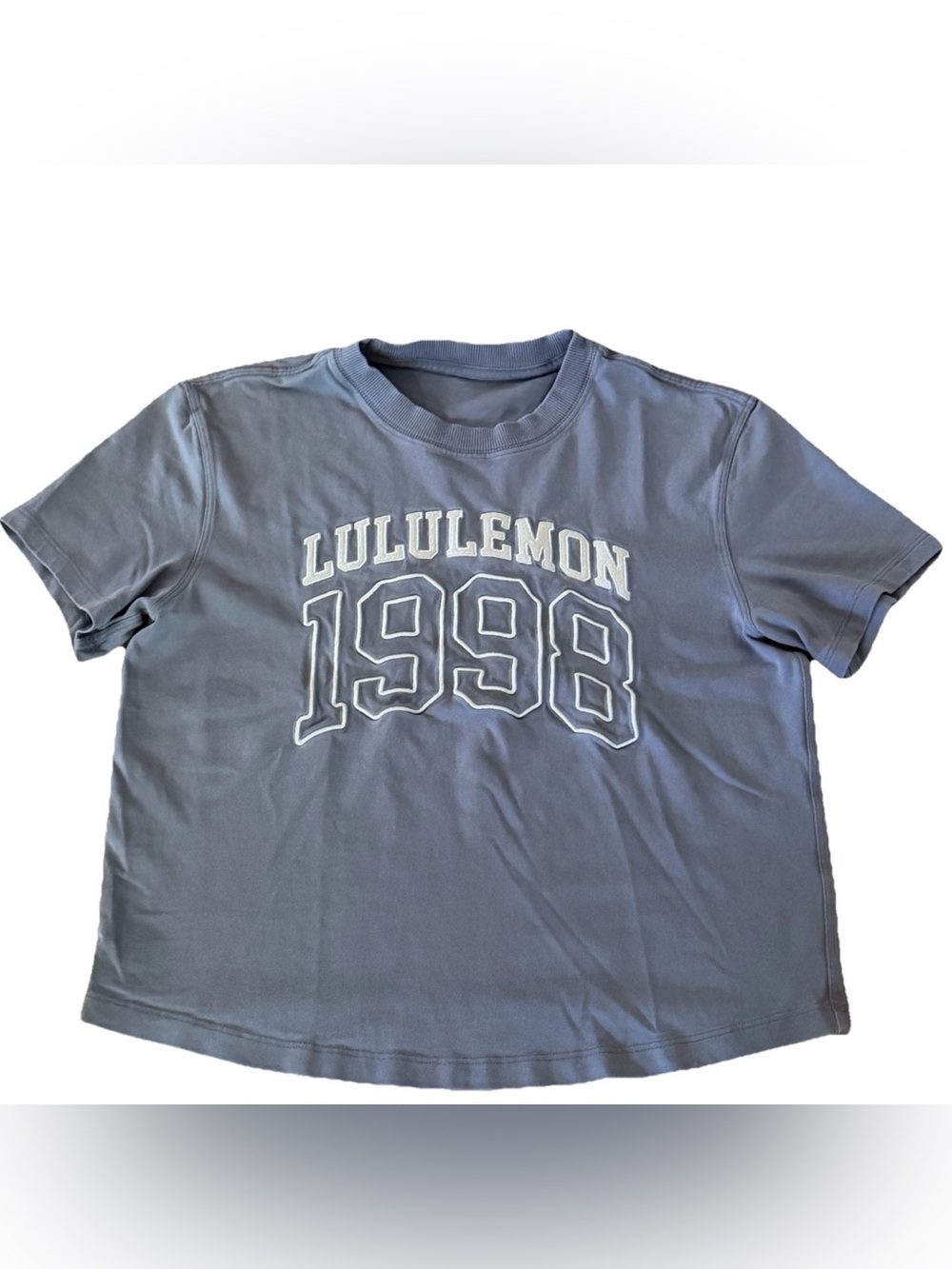 Lululemon Women’s Crewneck Cropped T Shirt Tee Size Small Spell-Out Cotton Gym